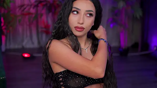 GinaValentinna online show from September 18, 2025, 7:17 pm