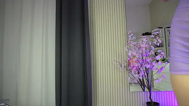 KatelynSparks online show from June 10, 2026, 5:41 am