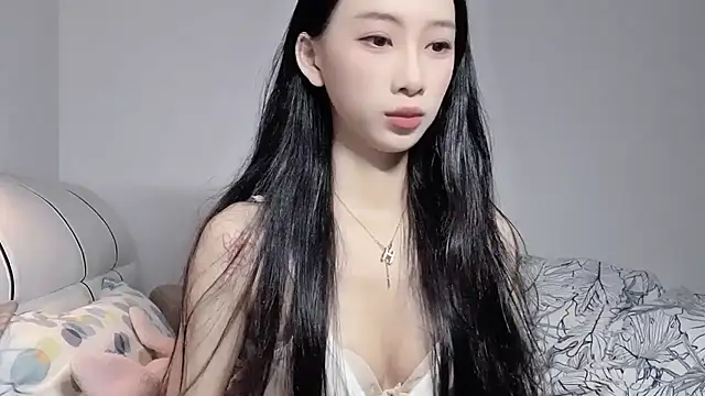 Snapshot of Lili-2 chatting on June 8, 2026, 11:55 am Lili-2 online show from June 8, 2026, 11:55 am