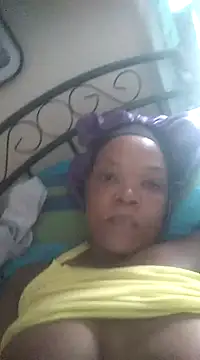 Feathergal69  online show from December 18, 2024, 4:42 am