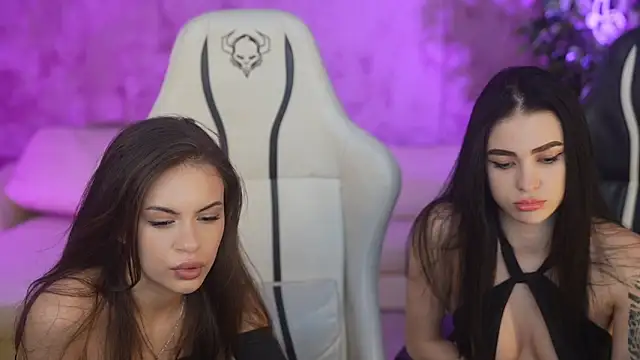 Snapshot of Julia__Star_ chatting on March 11, 2025, 2:40 pm Julia Star online show from March 11, 2025, 2:40 pm