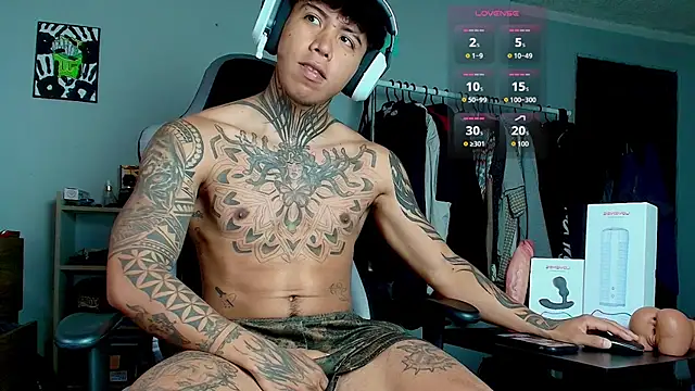 Nickhot0609 online show from October 6, 2025, 11:44 am