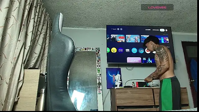 Nickhot0609 online show from January 15, 2026, 3:21 am