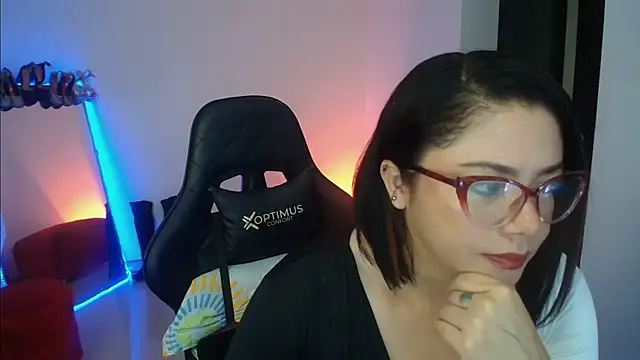 Snapshot of Madame_Shein_ chatting on February 5, 2025, 9:57 am Madame Shein online show from February 5, 2025, 9:57 am