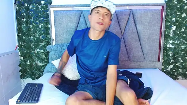 Edward Milleer online show from December 14, 2024, 4:08 pm