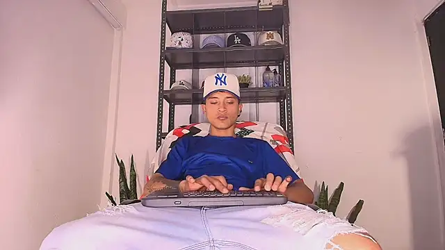 Edward Milleer online show from December 18, 2025, 4:11 pm