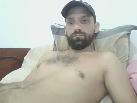 Snapshot of ubermaluco1 chatting on February 2, 2025, 7:46 pm ubermaluco1 online show from February 2, 2025, 7:46 pm