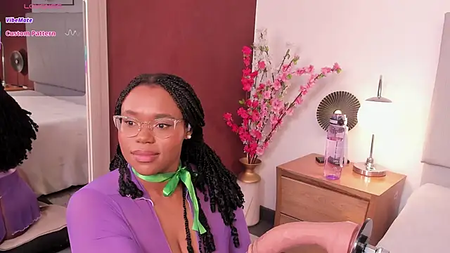 Snapshot of Makena_gh chatting on May 22, 2026, 3:59 am Makena gh online show from May 22, 2026, 3:59 am