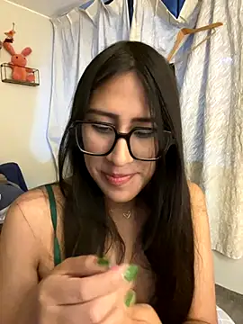 AleFantasy0001 online show from November 6, 2025, 12:36 am