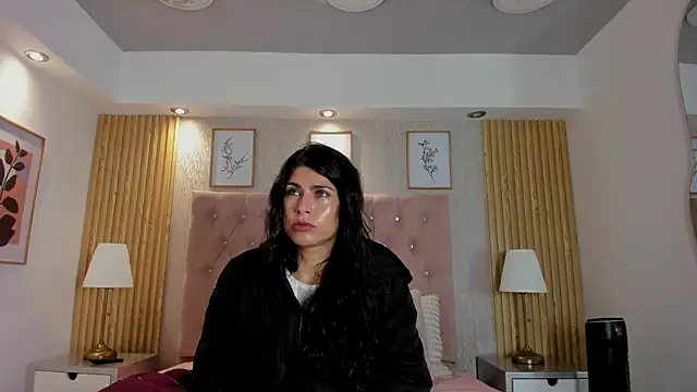 Melodi Roux online show from June 13, 2026, 12:03 pm