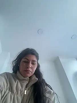 Snapshot of Melodi_Roux chatting on July 20, 2026, 4:31 pm Melodi Roux online show from July 20, 2026, 4:31 pm