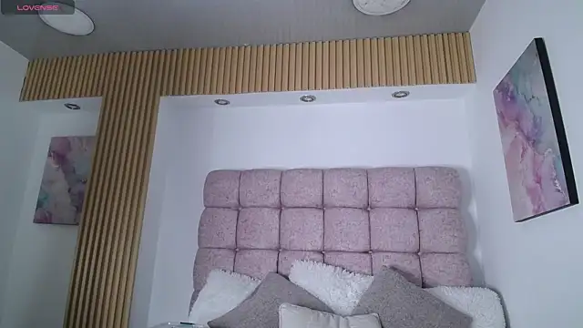 Snapshot of Melodi_Roux chatting on June 22, 2026, 1:30 pm Melodi Roux online show from June 22, 2026, 1:30 pm