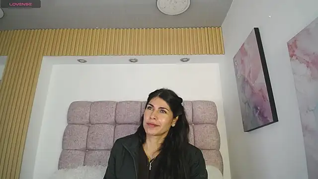 Snapshot of Melodi_Roux chatting on June 28, 2026, 1:39 pm Melodi Roux online show from June 28, 2026, 1:39 pm