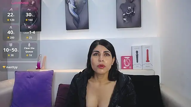 Melodi Roux online show from January 6, 2026, 1:26 pm