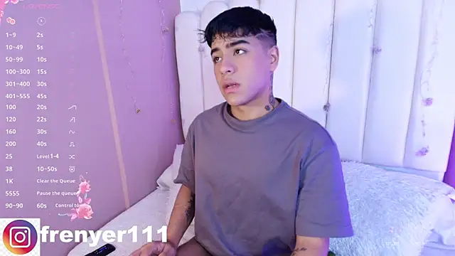 kiing azahell online show from March 7, 2025, 9:48 pm