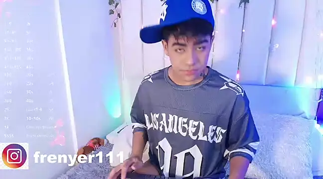 kiing azahell online show from January 26, 2025, 3:27 am