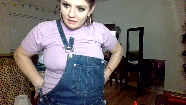 Snapshot of sophiarica chatting on May 26, 2026, 5:16 am sophiarica online show from May 26, 2026, 5:16 am