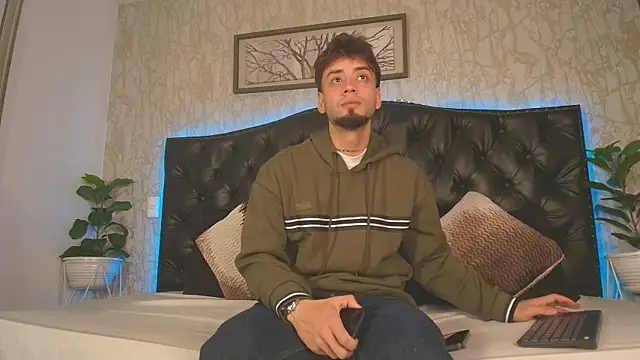 MattDevon online show from February 15, 2026, 4:24 am