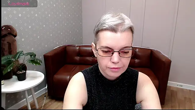 Cutie Erikaa1 online show from December 5, 2025, 2:21 am