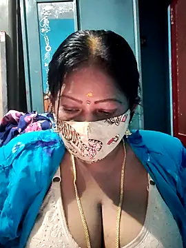 Snapshot of maniisha chatting on March 17, 2026, 8:39 am maniisha online show from March 17, 2026, 8:39 am