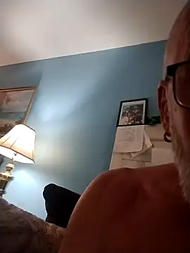 geilerschwanz64 online show from September 25, 2025, 2:06 am