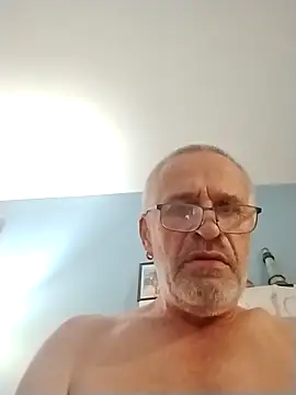 geilerschwanz64 online show from October 15, 2025, 10:07 pm