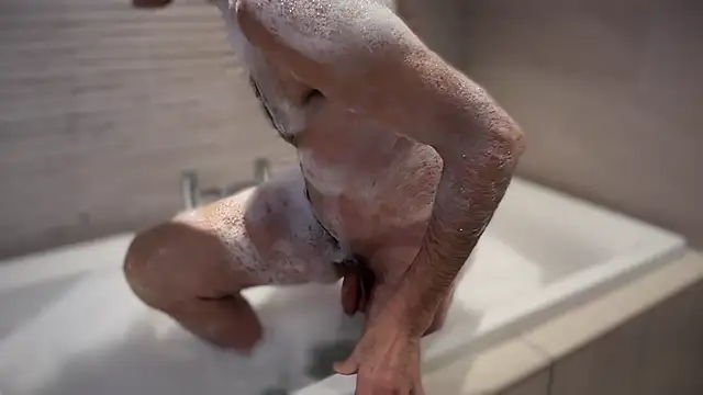 TowaFreespirit online show from January 1, 2025, 5:00 pm