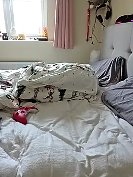 Snapshot of Tallulah-mae-xoxox chatting on November 22, 2025, 11:20 am Tallulah-mae-xoxox online show from November 22, 2025, 11:20 am