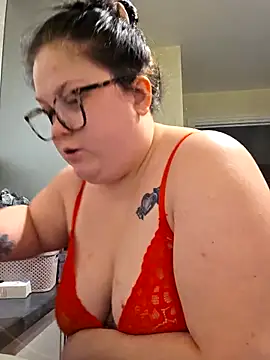 Snapshot of Tallulah-mae-xoxox chatting on December 20, 2025, 8:44 pm Tallulah-mae-xoxox online show from December 20, 2025, 8:44 pm