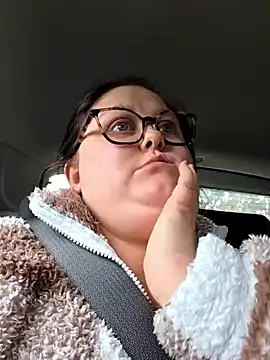 Snapshot of Tallulah-mae-xoxox chatting on December 21, 2025, 1:46 pm Tallulah-mae-xoxox online show from December 21, 2025, 1:46 pm