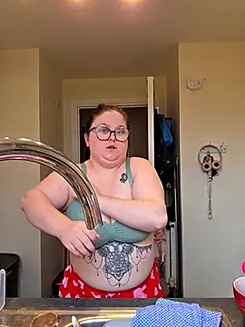 Snapshot of Tallulah-mae-xoxox chatting on January 12, 2026, 2:46 pm Tallulah-mae-xoxox online show from January 12, 2026, 2:46 pm