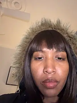 IamCrystal2 online show from January 19, 2025, 8:09 pm