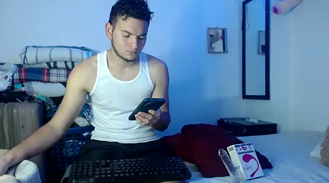 Latin Boy24 online show from February 7, 2025, 5:40 pm