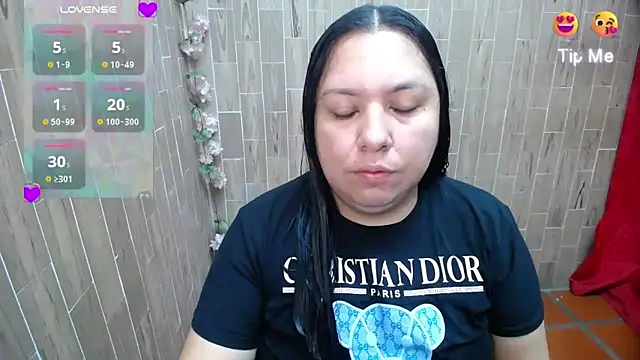 solyeria online show from March 5, 2026, 9:06 am