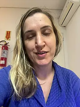 Snapshot of Bia_sexynovaes chatting on June 24, 2026, 5:55 pm Bia sexynovaes online show from June 24, 2026, 5:55 pm