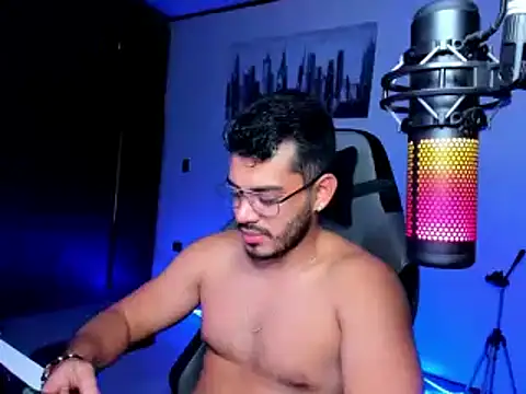 BrunoD31 online show from December 22, 2024, 11:31 pm