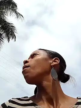 adele-33 online show from September 26, 2025, 2:35 pm