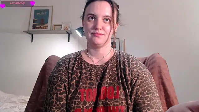 Lella Ryann  online show from June 20, 2026, 9:53 pm