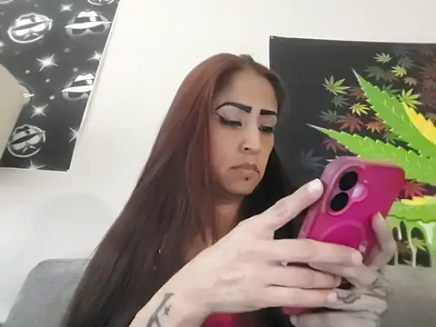 SexiiiMexiii online show from February 14, 2025, 9:32 pm