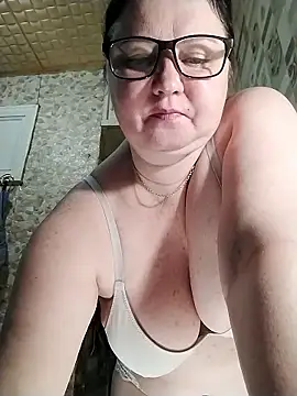 Holly-69 online show from June 14, 2026, 5:47 pm