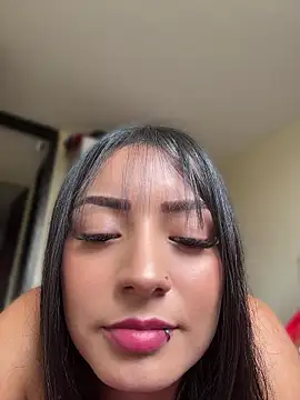 Snapshot of missycanoo chatting on April 21, 2026, 8:26 pm missycanoo online show from April 21, 2026, 8:26 pm