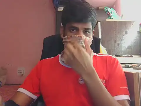 Snapshot of KissesBoyAD chatting on January 12, 2026, 8:04 pm KissesBoyAD online show from January 12, 2026, 8:04 pm