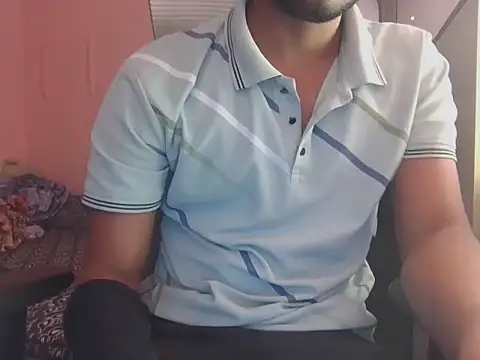 Snapshot of KissesBoyAD chatting on November 29, 2025, 5:57 pm KissesBoyAD online show from November 29, 2025, 5:57 pm