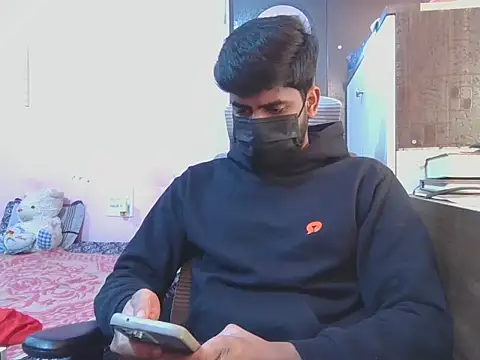 Snapshot of KissesBoyAD chatting on January 9, 2026, 5:31 pm KissesBoyAD online show from January 9, 2026, 5:31 pm