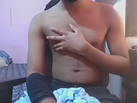 Snapshot of KissesBoyAD chatting on December 4, 2025, 11:48 pm KissesBoyAD online show from December 4, 2025, 11:48 pm