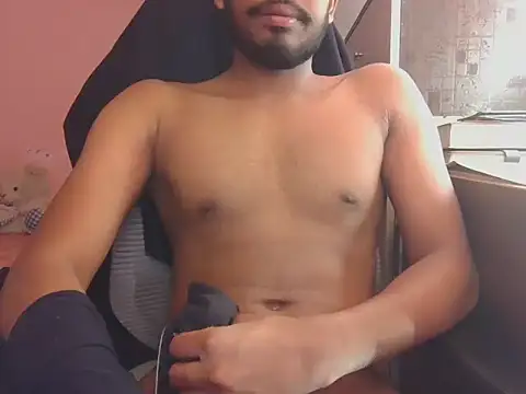 Snapshot of KissesBoyAD chatting on January 5, 2026, 5:27 pm KissesBoyAD online show from January 5, 2026, 5:27 pm