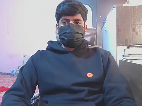 Snapshot of KissesBoyAD chatting on January 10, 2026, 4:35 pm KissesBoyAD online show from January 10, 2026, 4:35 pm