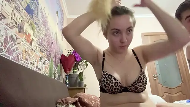 Snapshot of JackyAndHelen chatting on December 8, 2024, 1:19 am JackyAndHelen online show from December 8, 2024, 1:19 am