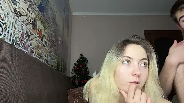 Snapshot of JackyAndHelen chatting on December 28, 2024, 10:44 pm JackyAndHelen online show from December 28, 2024, 10:44 pm