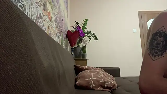 Snapshot of JackyAndHelen chatting on December 10, 2024, 3:33 pm JackyAndHelen online show from December 10, 2024, 3:33 pm